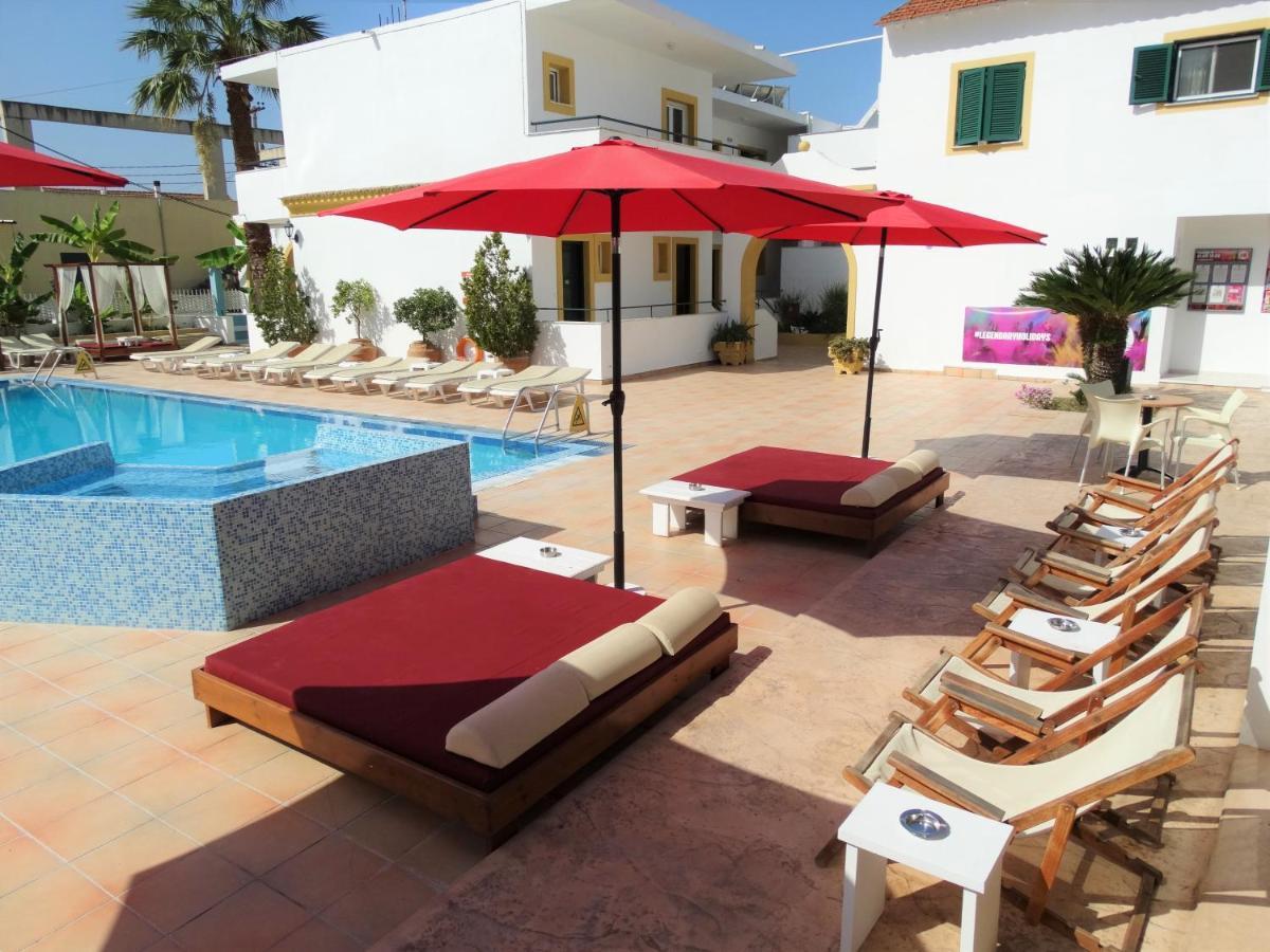 Oasis Club