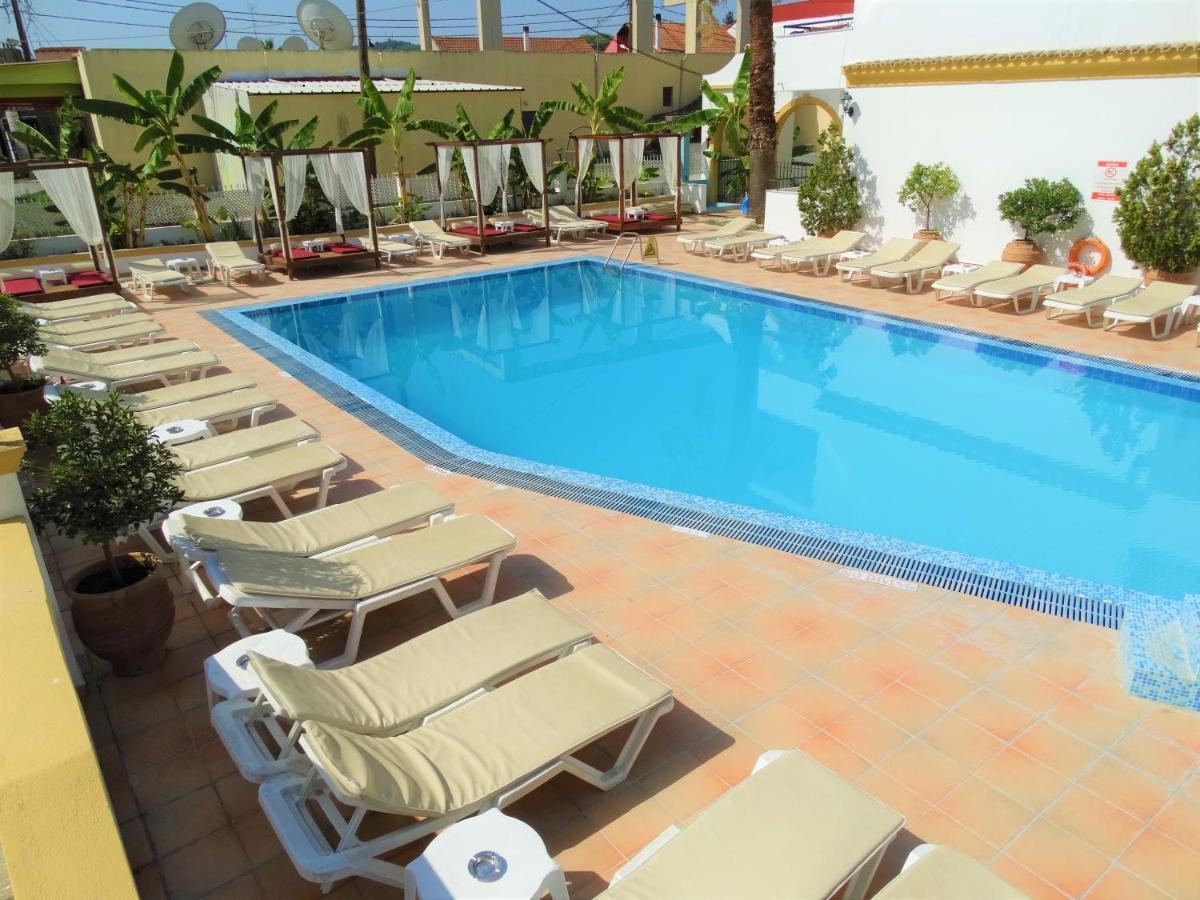 Oasis Club Apartamento Kávos
